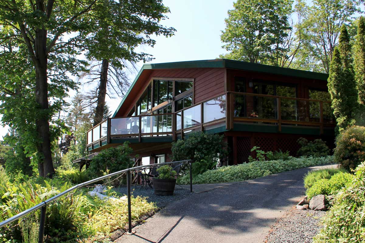 Campbell River Cabin